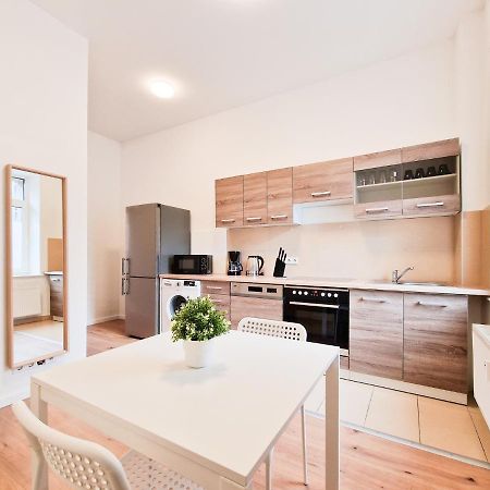 Raj Living - 1 Or 4 Room Apartments - 15 Min To Messe Dus - 10 Min Old Town Dus Dusseldorf Exterior photo