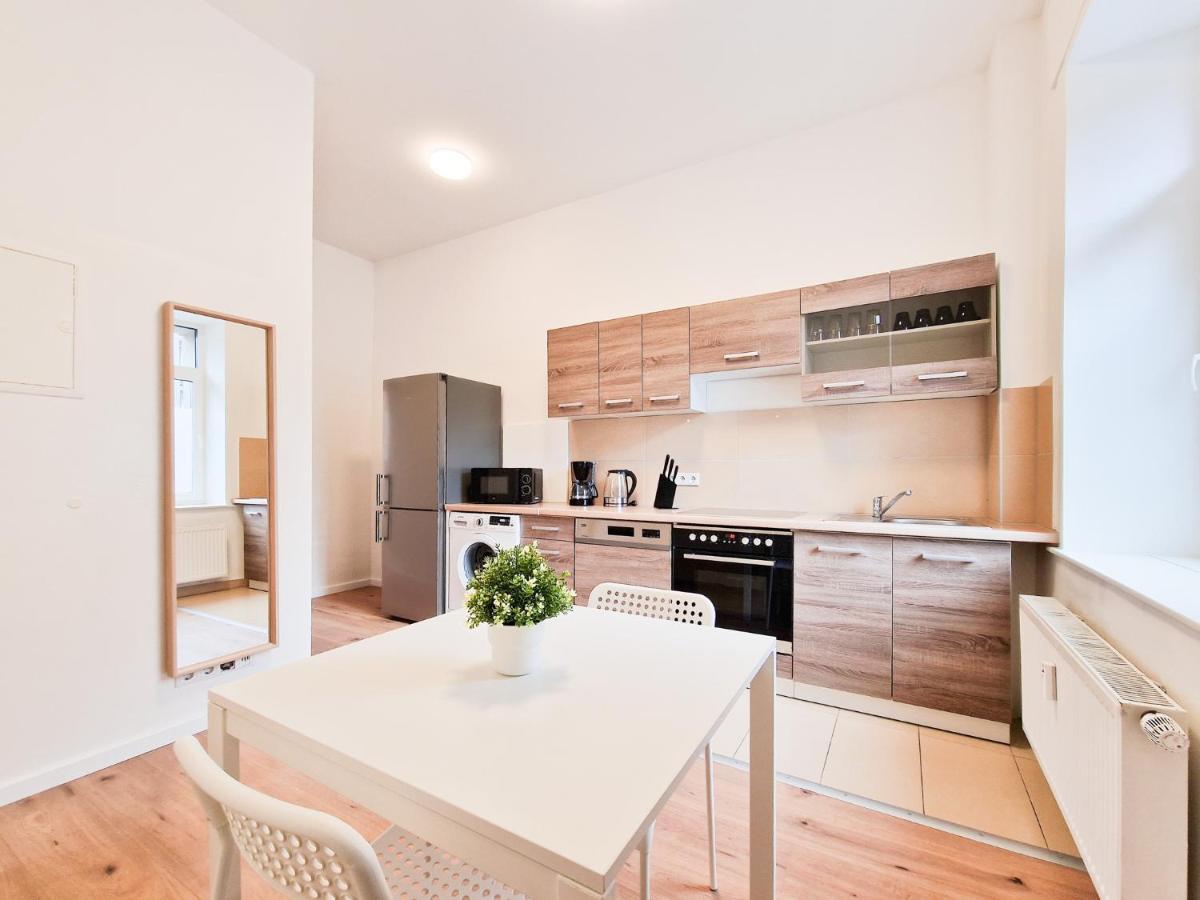 Raj Living - 1 Or 4 Room Apartments - 15 Min To Messe Dus - 10 Min Old Town Dus Dusseldorf Exterior photo