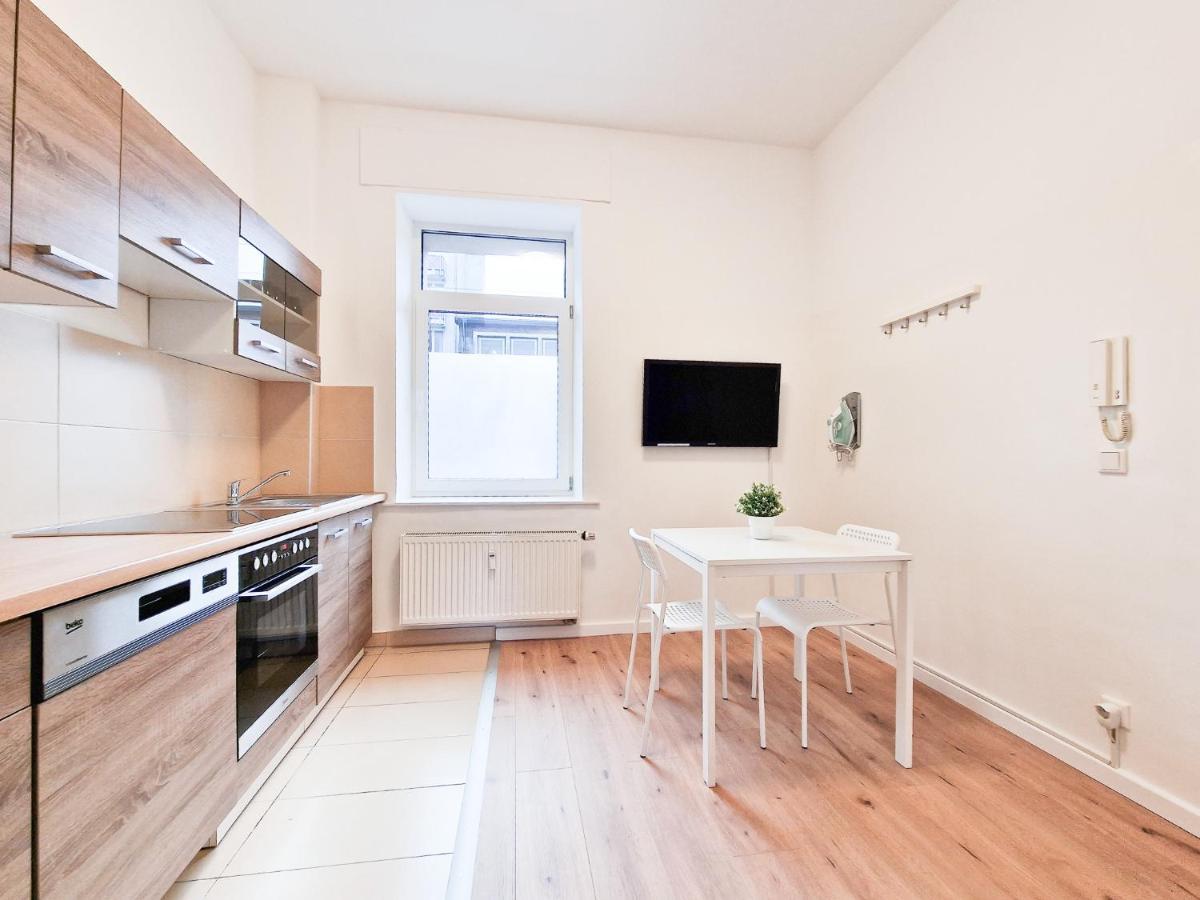 Raj Living - 1 Or 4 Room Apartments - 15 Min To Messe Dus - 10 Min Old Town Dus Dusseldorf Exterior photo