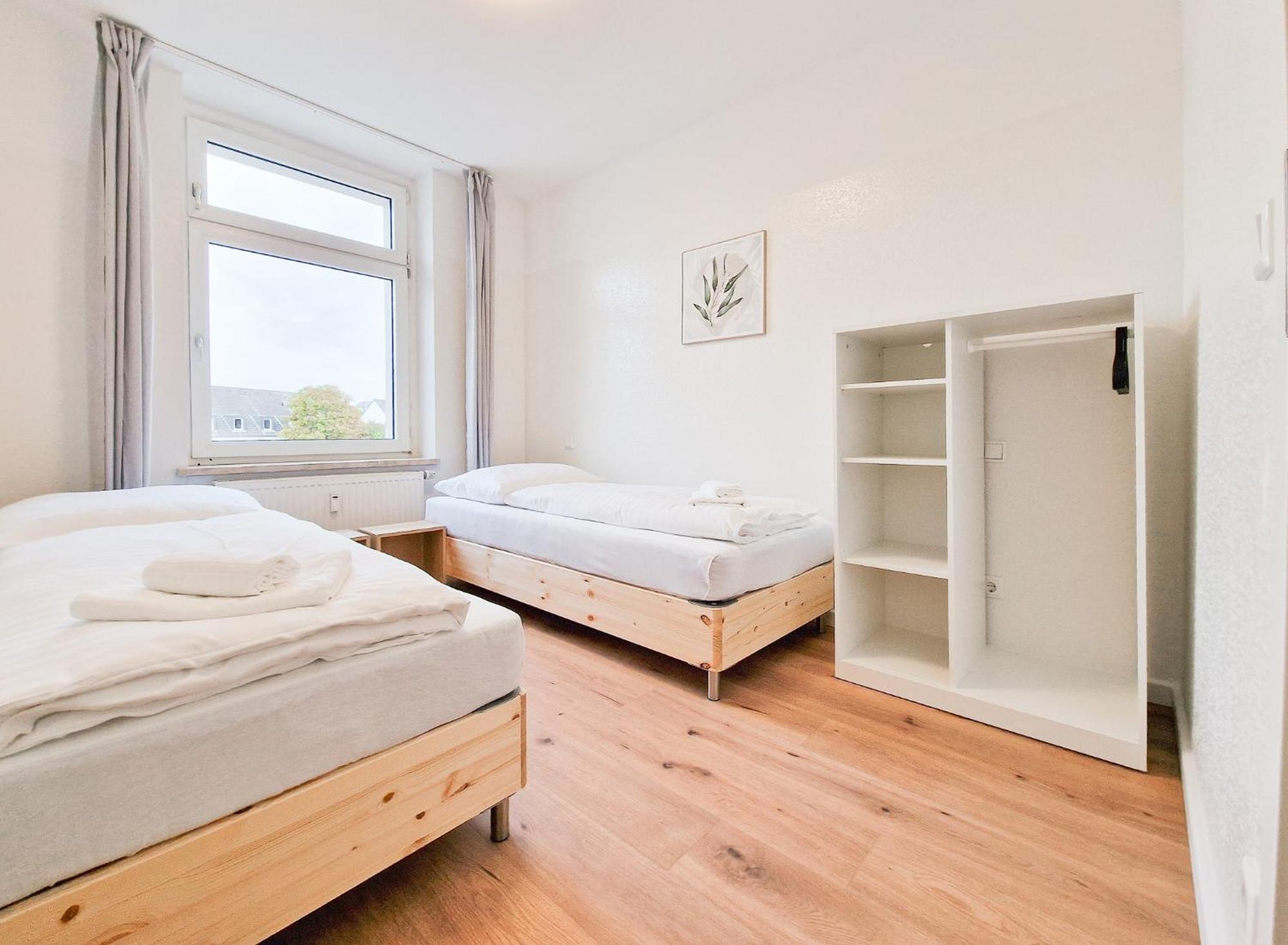 Raj Living - 1 Or 4 Room Apartments - 15 Min To Messe Dus - 10 Min Old Town Dus Dusseldorf Exterior photo