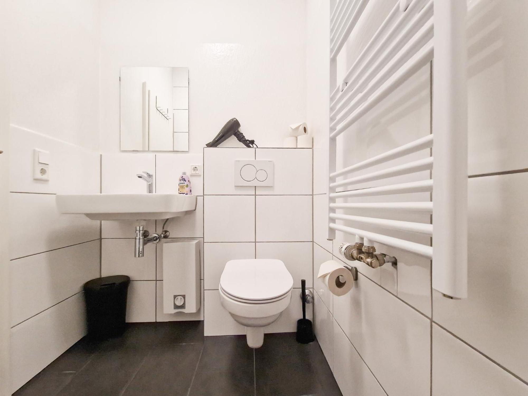 Raj Living - 1 Or 4 Room Apartments - 15 Min To Messe Dus - 10 Min Old Town Dus Dusseldorf Exterior photo