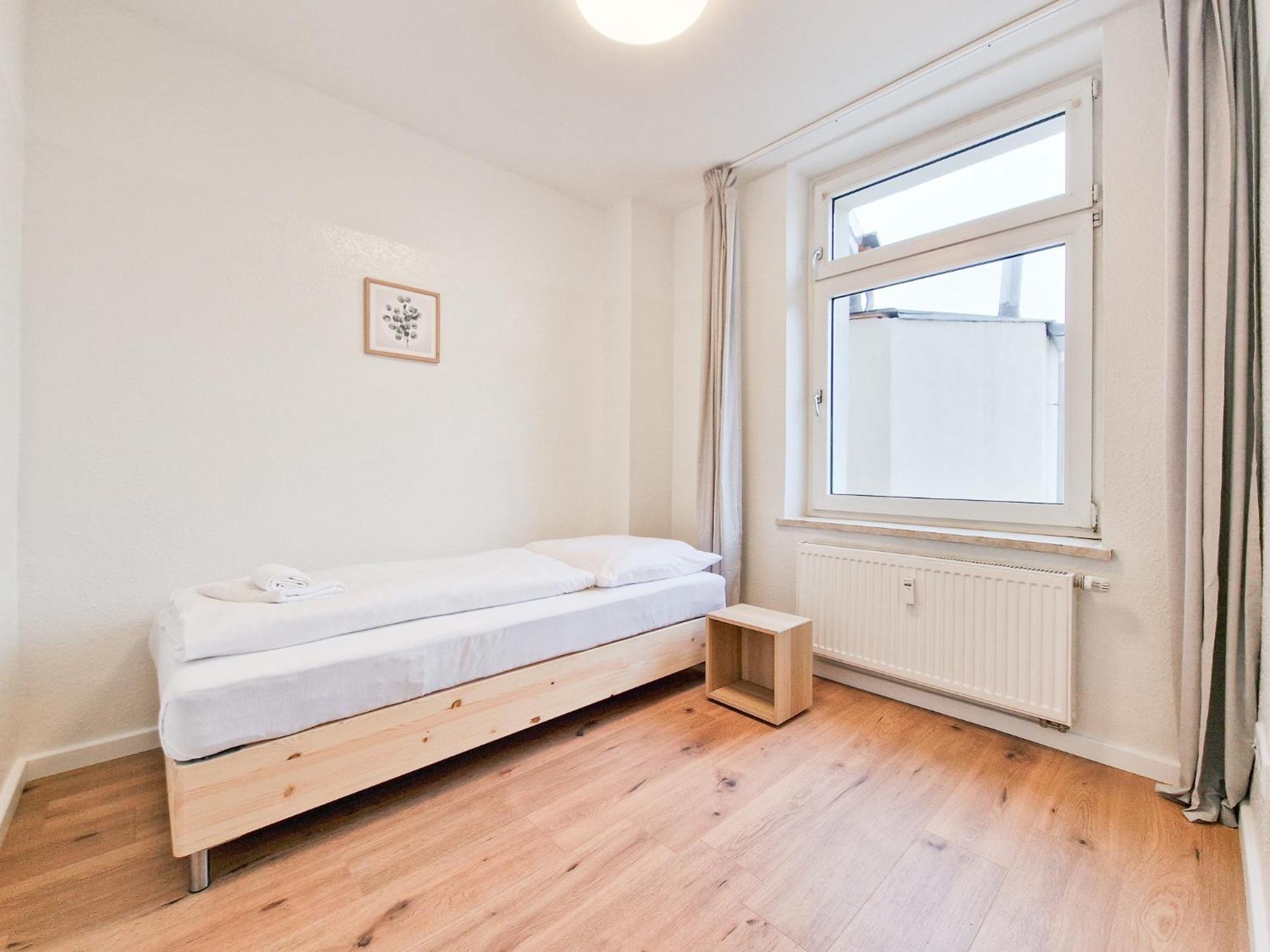Raj Living - 1 Or 4 Room Apartments - 15 Min To Messe Dus - 10 Min Old Town Dus Dusseldorf Exterior photo